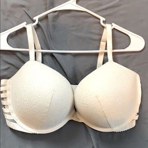 Victoria Secret Very Sexy push-up bra